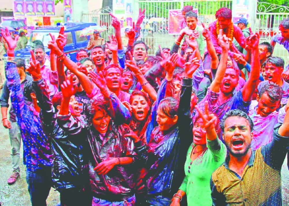 photos of abvp victory celebration in dav college