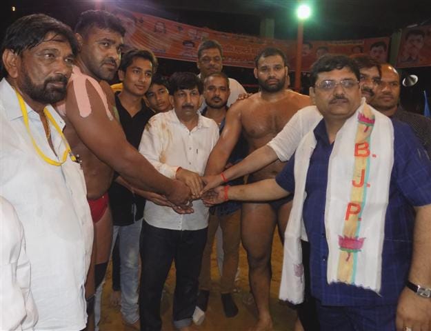 last wreseling was the tie between indian kesri.