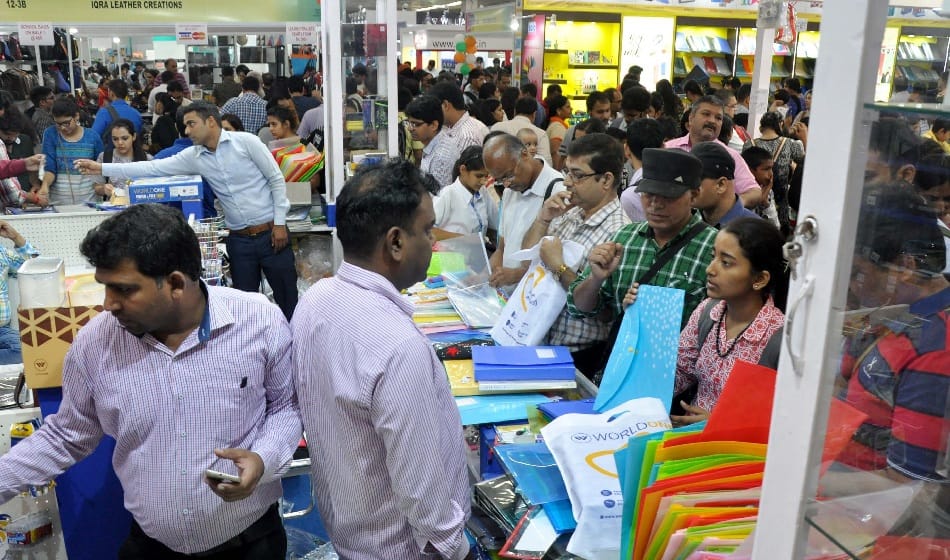 delhi book fair get less book lovers, handbag and massager stall crowded