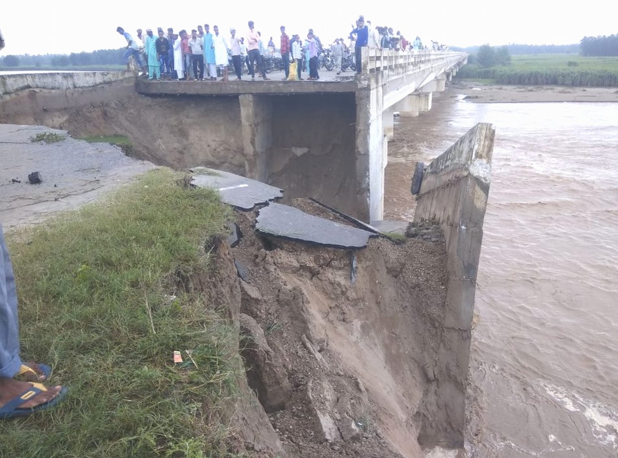 flood in haridwar due to heavy rain in hilly area