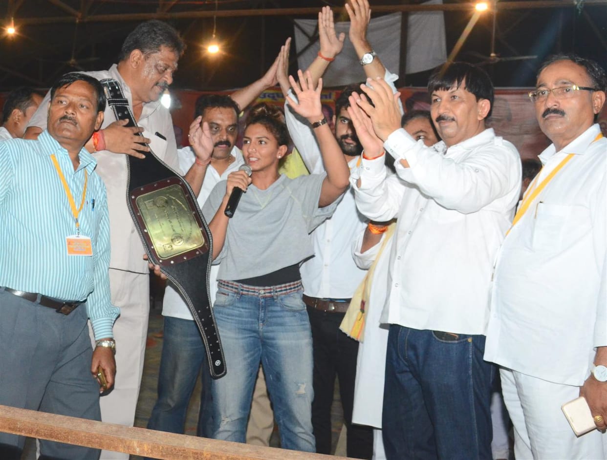 Gita's Saw scales of women's wrestlers