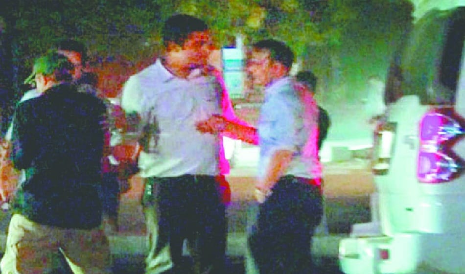  drunk youth rampage in mg road in gurugram