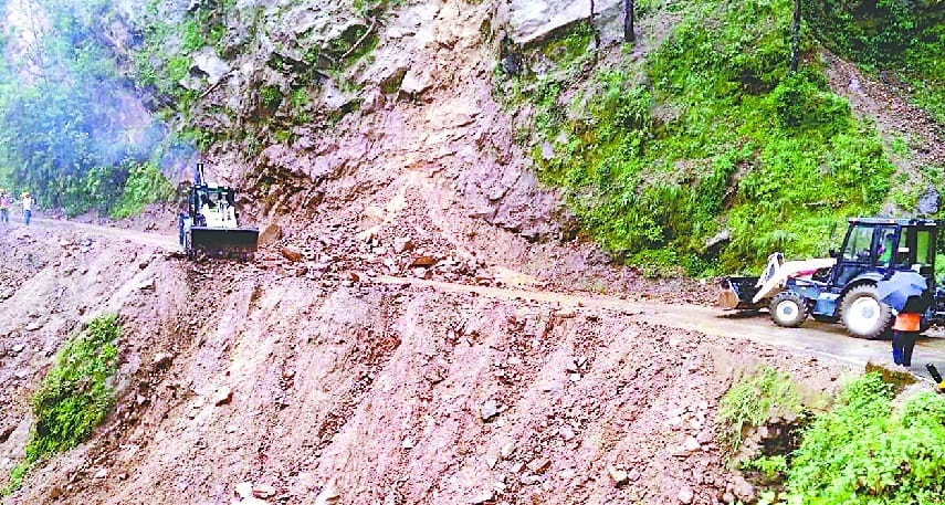 National highway closed for four and half hours for debris