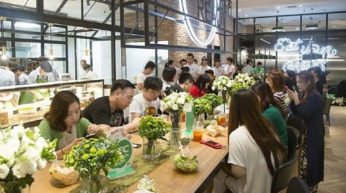 You need to smile only to make payment at this chineese restaurant