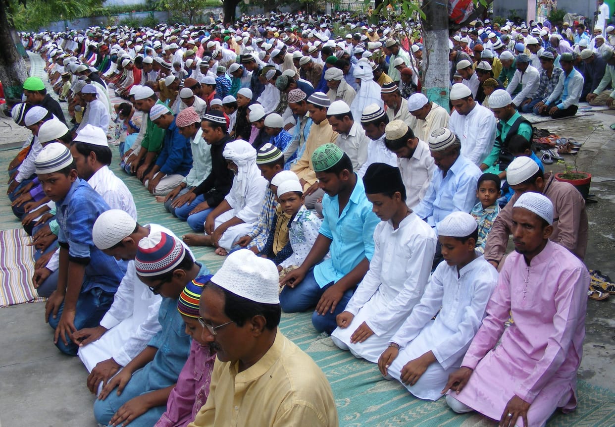 Namaj, read the prayer with the doctrine, the sacrifice