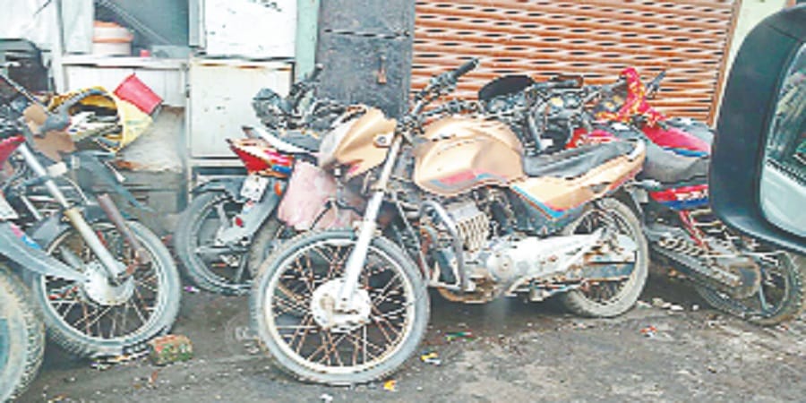 बेखौफ वाहन चोरों को पकड़ने में पुलिस नाकाम
