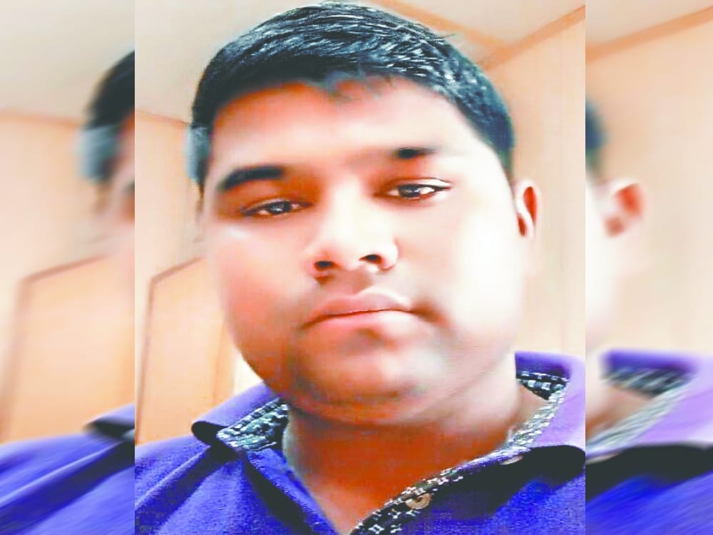 Boy returned to india who trapped in Saudi Arabia from five months 