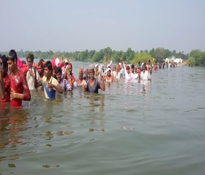 dead bodies to reach crematorium have to cross the river