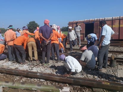 manduadih to allahabad train route start after godds train derail