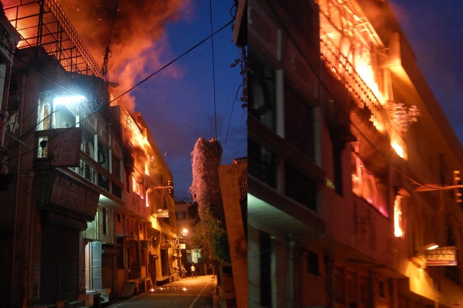 fire in a plastic factory in kaiserbagh in Lucknow.