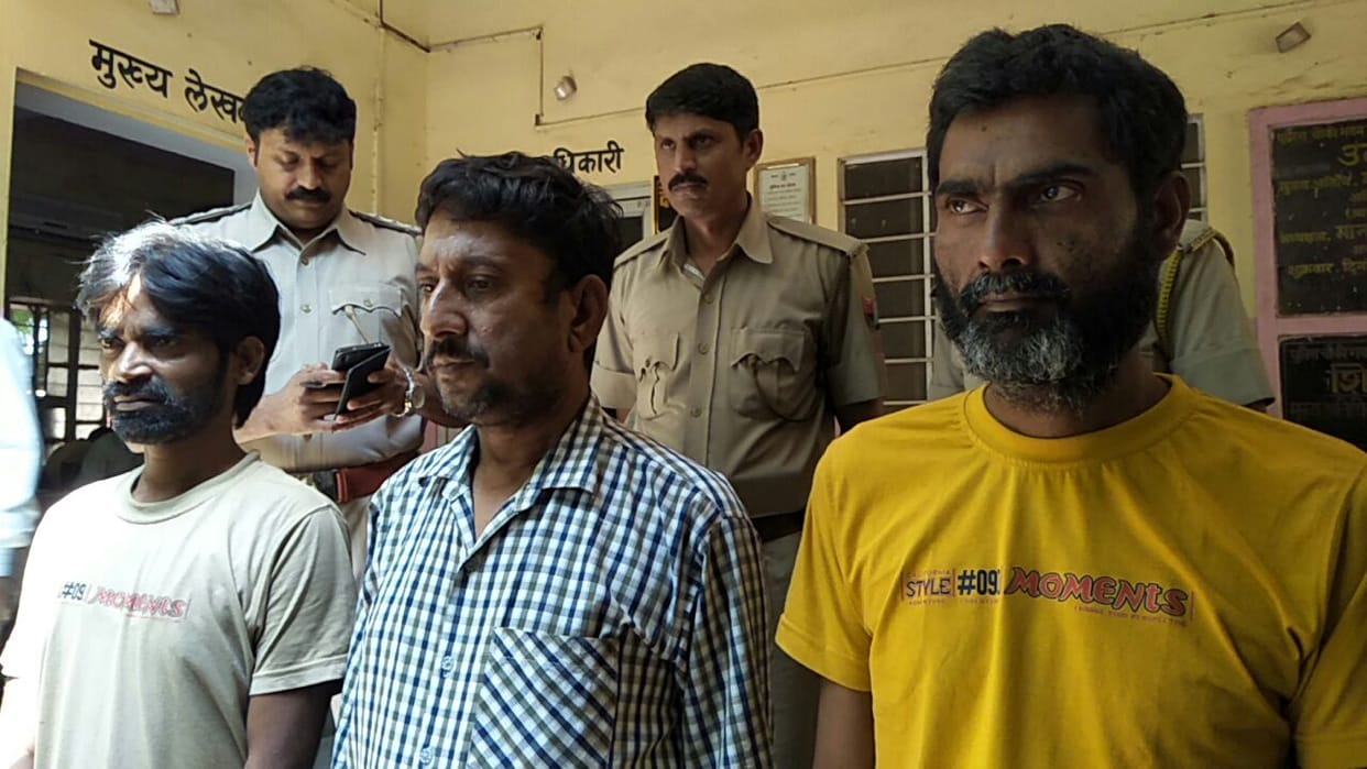 theft gang arrested from uttar pradesh