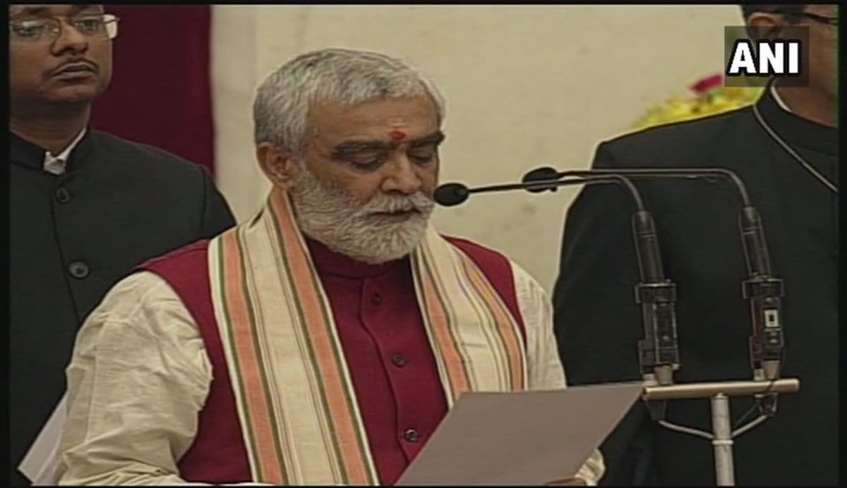 modi new minister spent a night with dead bodies
