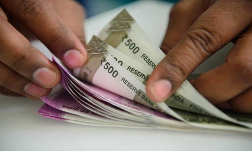 salary increment to Government employee who get 5th pay commission 