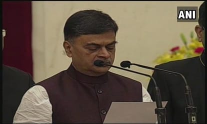 Prime Minister modi gave the message of keeping the strong government in the Cabinet reshuffle