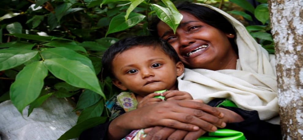 not only Rohingya muslim, Hindus are also fleeing to Bangladesh
