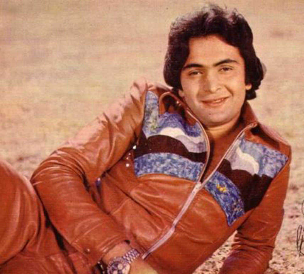 When Nargis Gives The Chocolate To Rishi Kapoor For His First Ever Shot In Shree 420