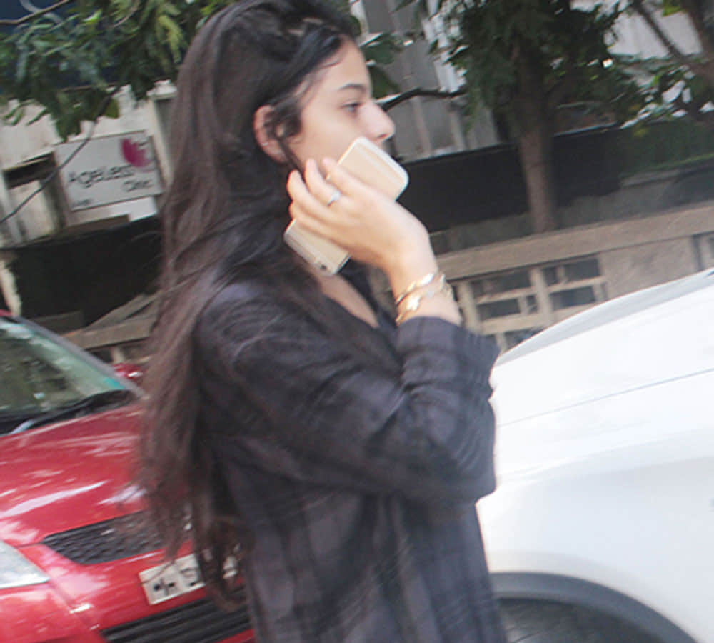 shah rukh khan daughter suhana khan break their friendship with ahaan panday