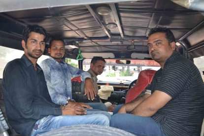 पुलिस की गिरफ्त में आरोपी