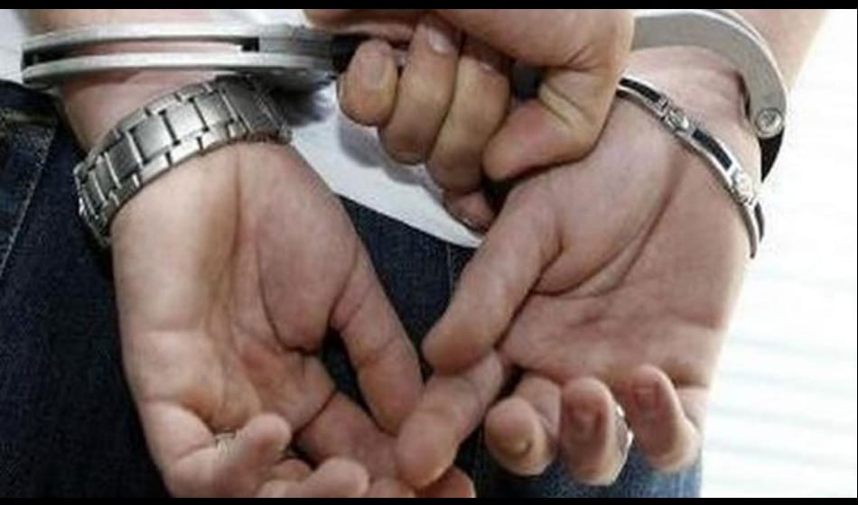 agra big action on teachers who used fake degree 
