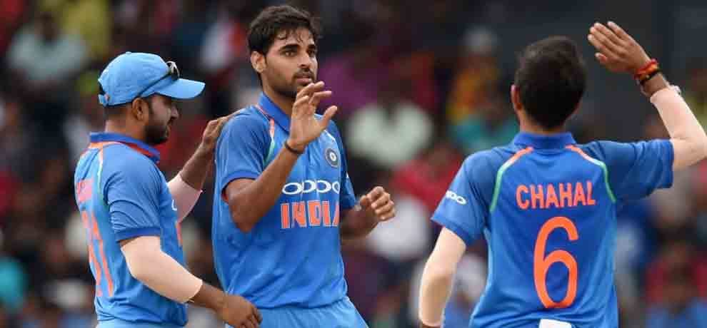 dhoni drives the car awarded to jasprit bumrah