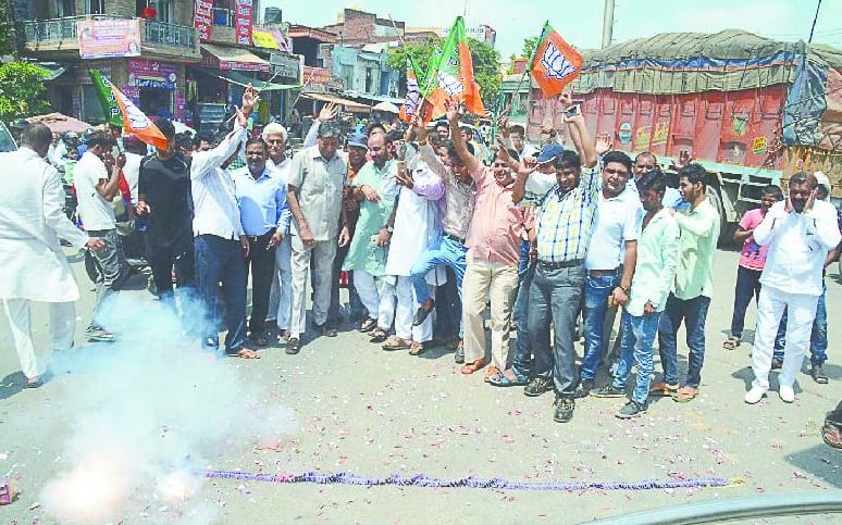 Celebration in Baghpat, distronite sweets