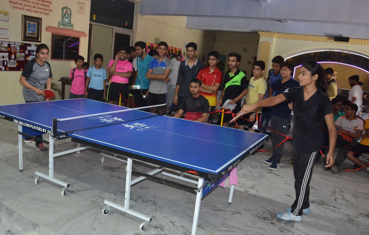 The first day in table tennis, the host's dominance