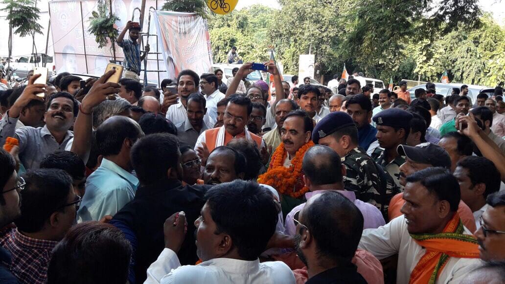Mahendra Nath Pandey reached Lucknow after becoming the up bjp president