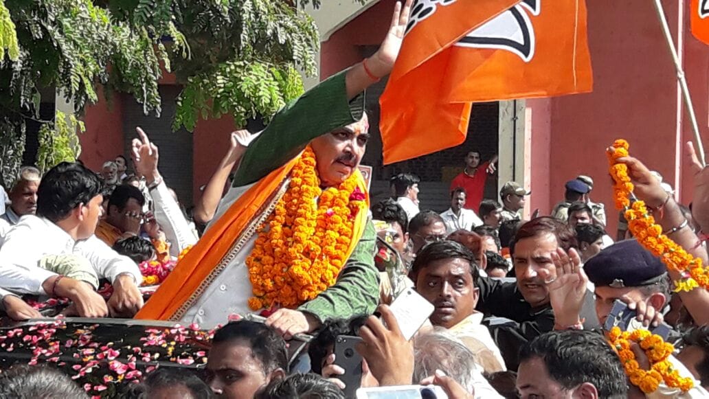 Mahendra Nath Pandey reached Lucknow after becoming the up bjp president