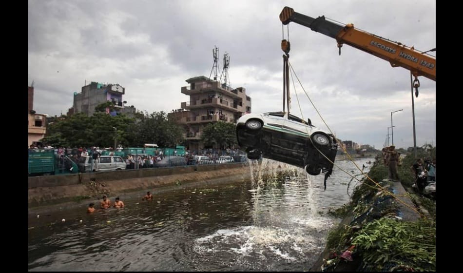 ngt scolds aap and edmc