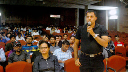  Founder of 10 thousand crore founder of shopclues Sandeep