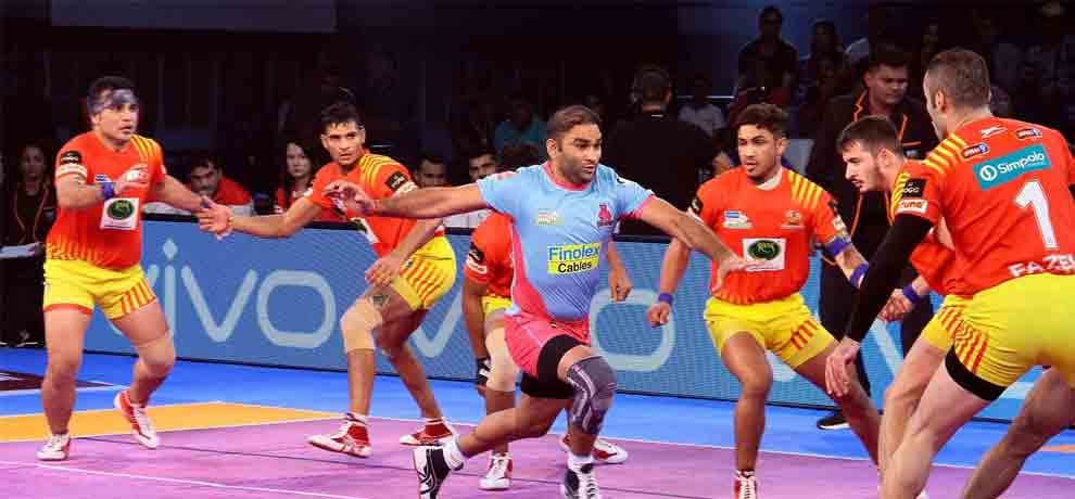 jaipur pink panthers beat gujarat fortunegiants in pro kabaddi league season five