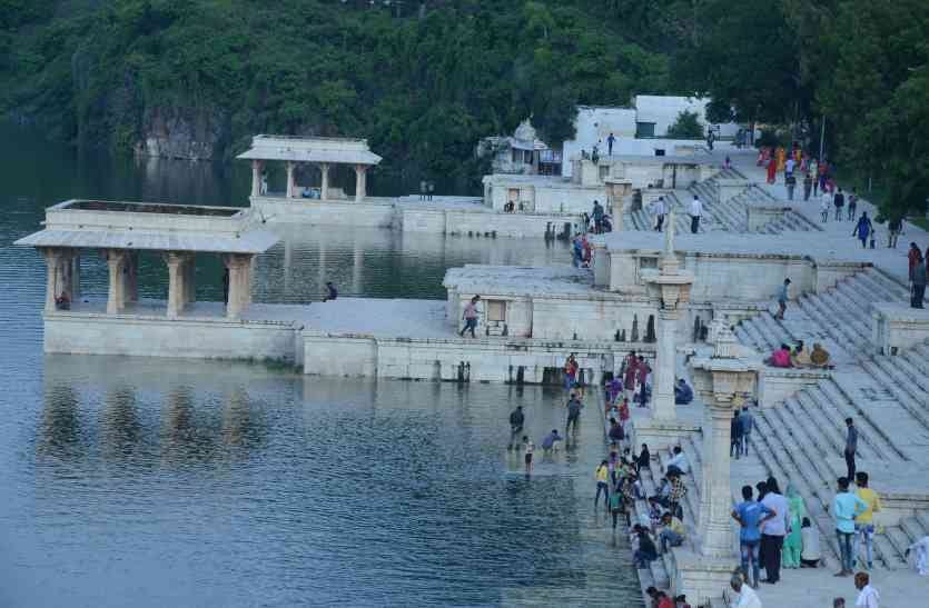 jaisamand and rajsamand lake overflowed after good rainfall 