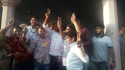 Fourth year ABVP fail in student elections
