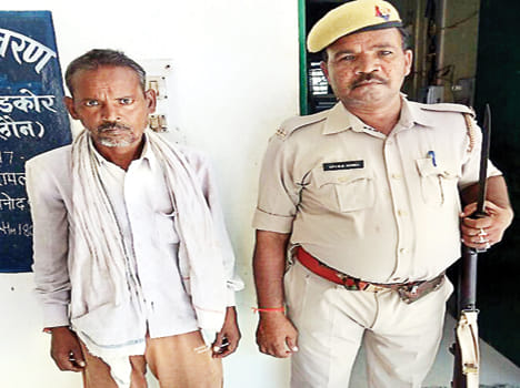 Illegal liquor makes one arrested