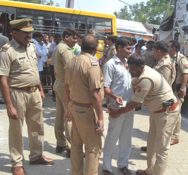 अविश्वास प्रस्ताव के बाद मारहारा में हुआ मतदान, परिणाम का इंतजार