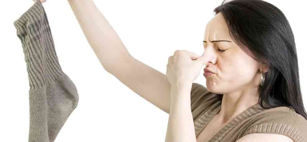 THESE HOME REMEDIES HELP TO REMOVE BAD ODOUR FROM SHOCKS