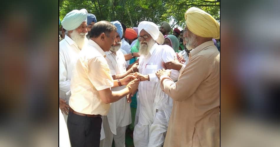 indian army soldier kamaljeet singh killed in ceasefire violation, funeral at village