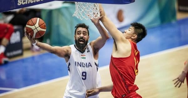 international basketball player Vishesh Bhriguvanshi‏ talks with amar ujala