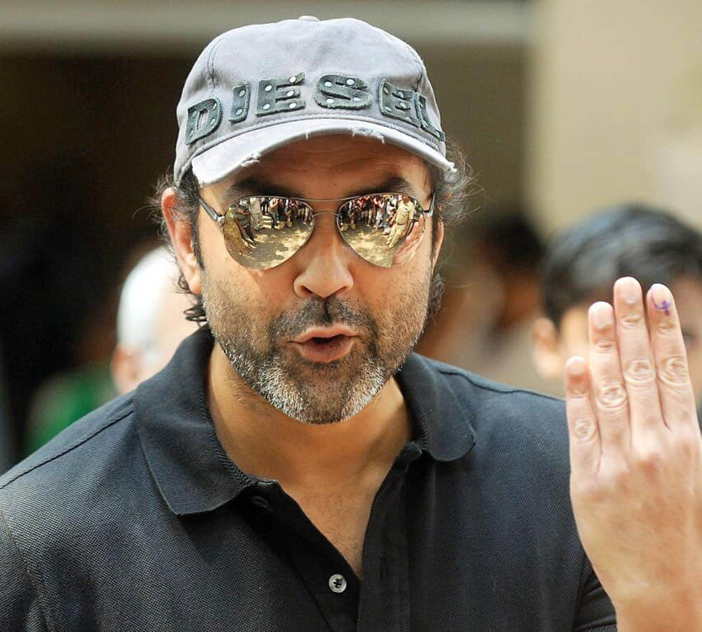 bobby deol will enter in salman khan show bigg boss house for race 3 promotion
