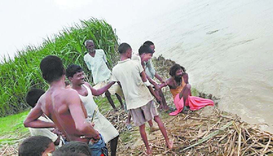 Churiyipurwa village transformed into ruins, 21 houses cut 