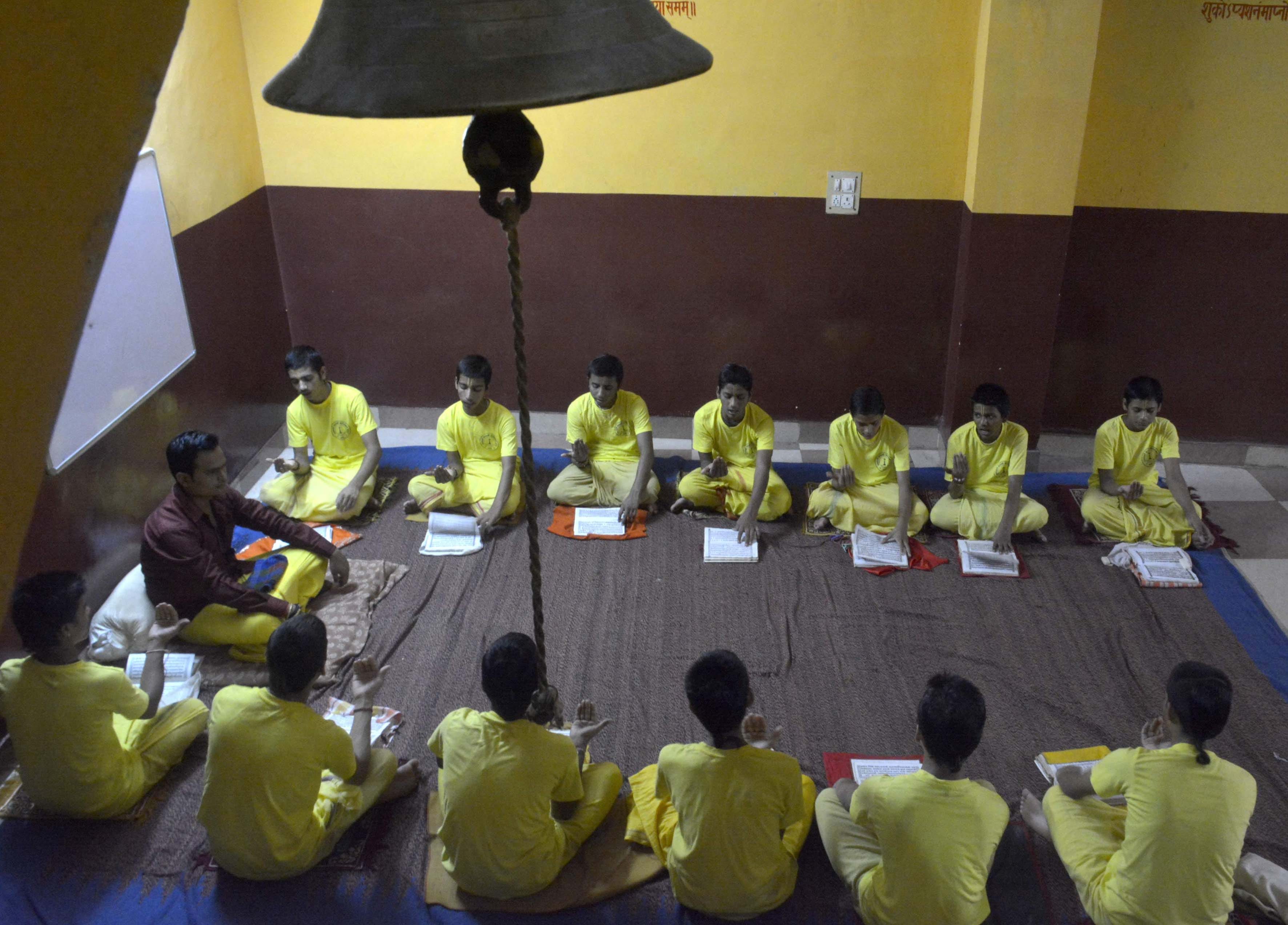 Teachers day many things change in this world bu not teacher student relation