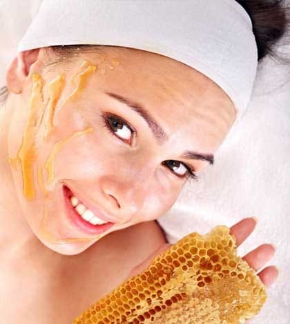 Medicinal qualities of Honey helps in healing wounds and other benefits