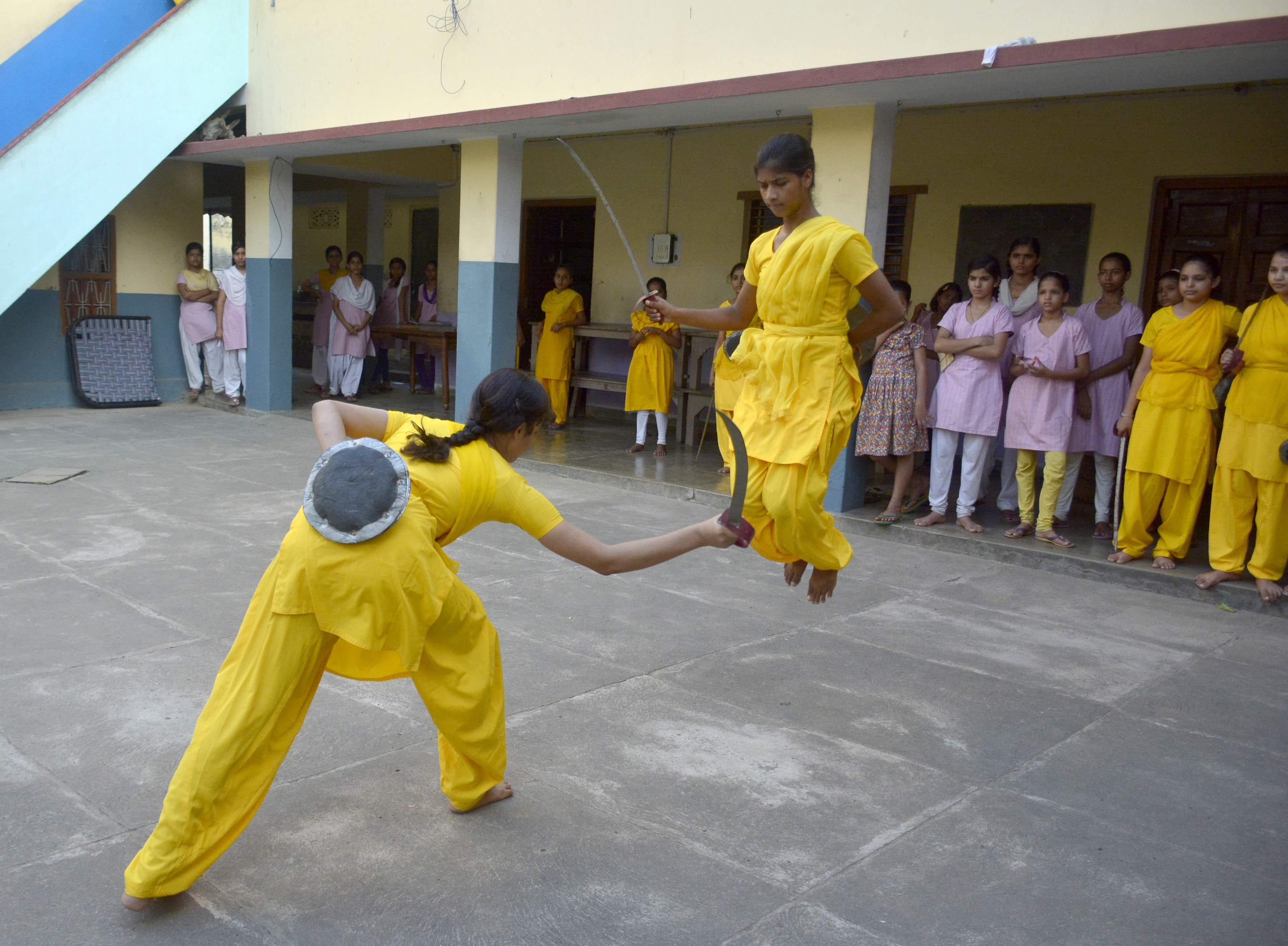kashi gurukul girl student learn vedas and weapon training