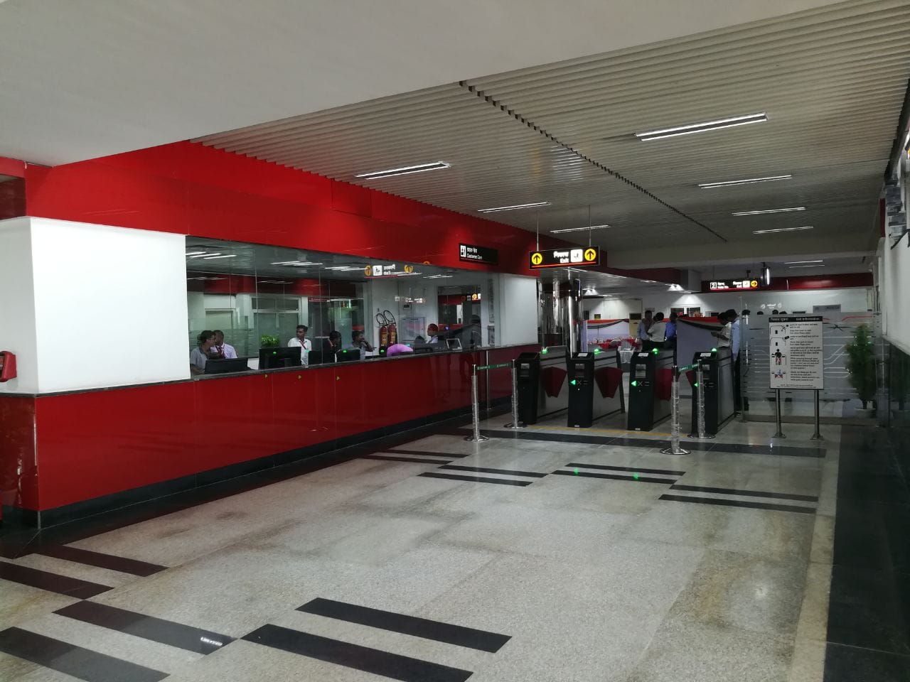see information related to Lucknow metro.