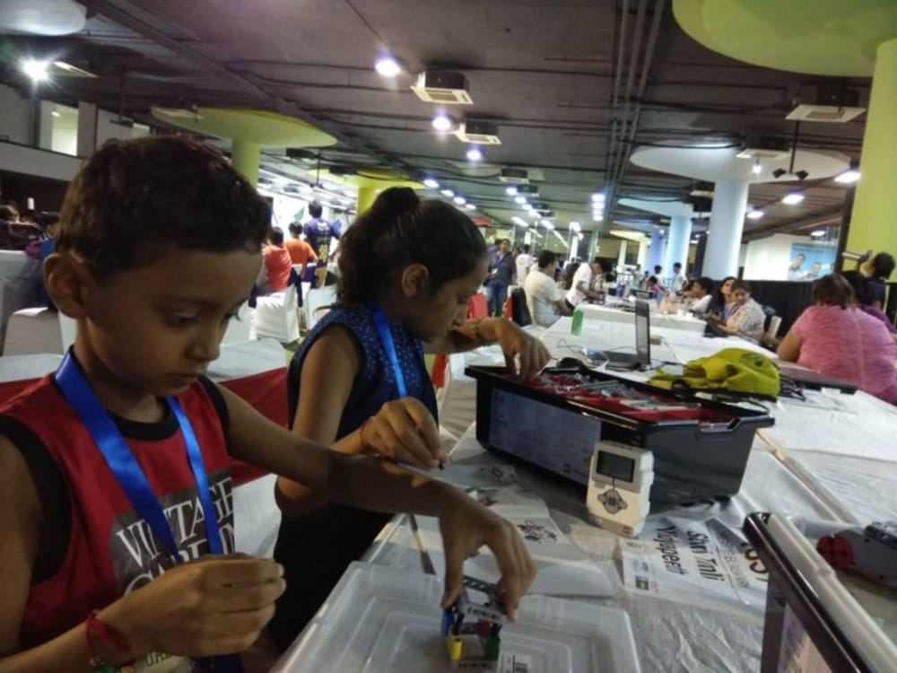 Timli University students brilliant performance in world robotics olympiad