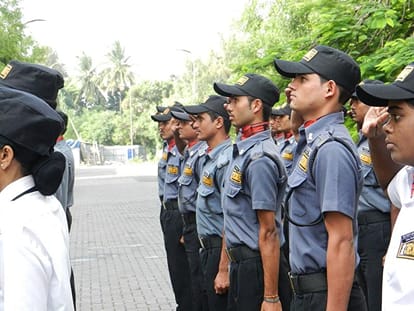 private security guard five times more than police personal 