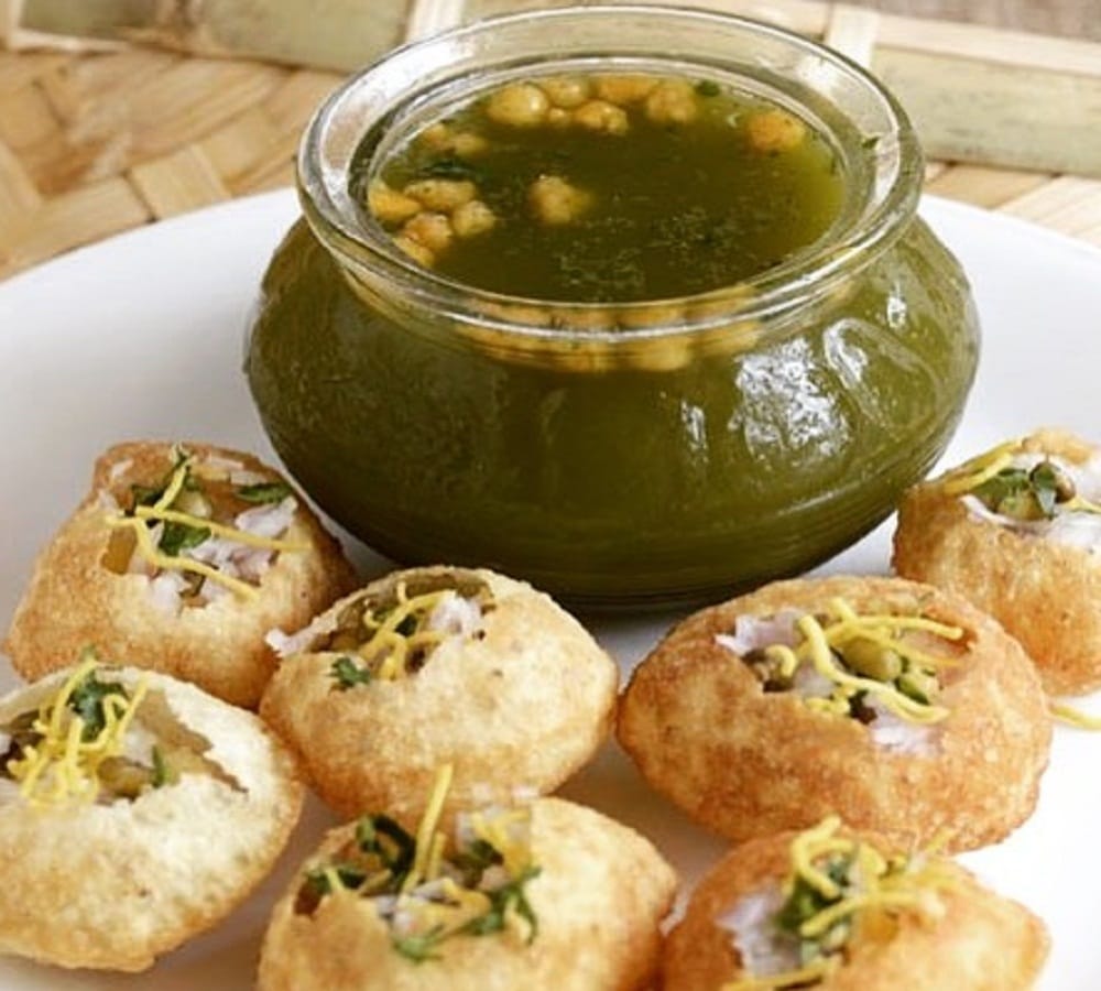 if you are a foodie must travel in these cities 