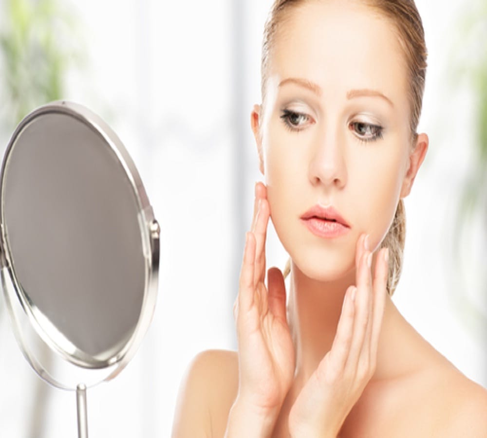 seeing himself in the mirror many times will be the sign of disease 