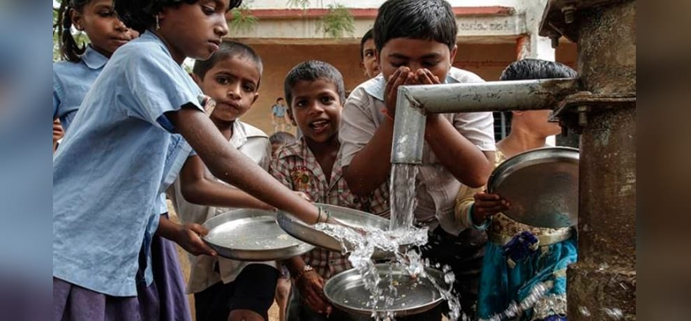 high court slams east delhi municipal corporation for cleaning of school from students