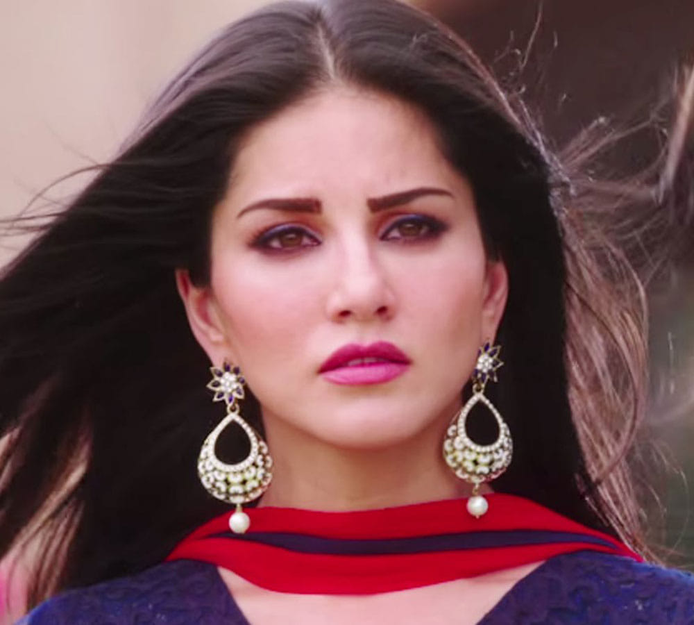 Sunny Leone SLAMS Splitsvillan female contestant Hritu For Her Sexist Statements